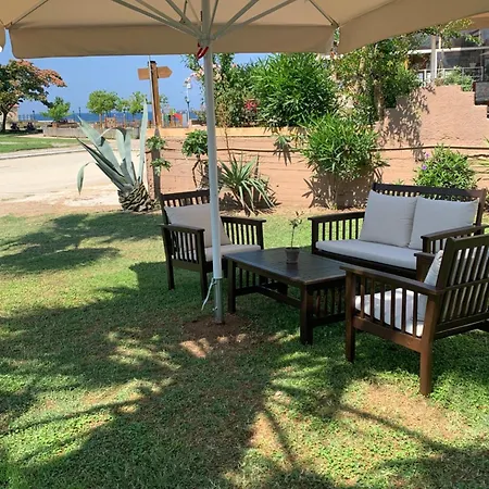 Magnolia Apartment